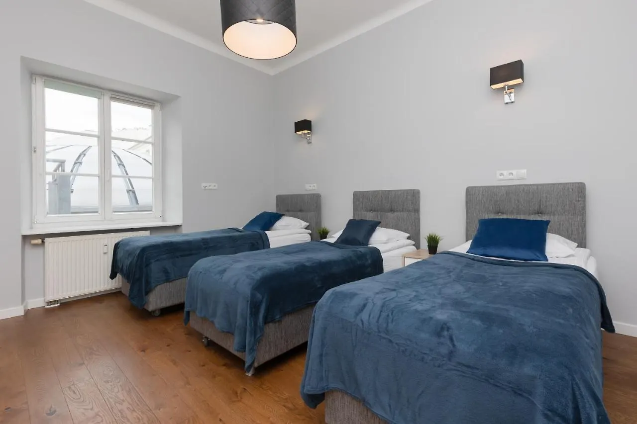 City Center Aparthotel Chmielna By Noclegi Renters Варшава