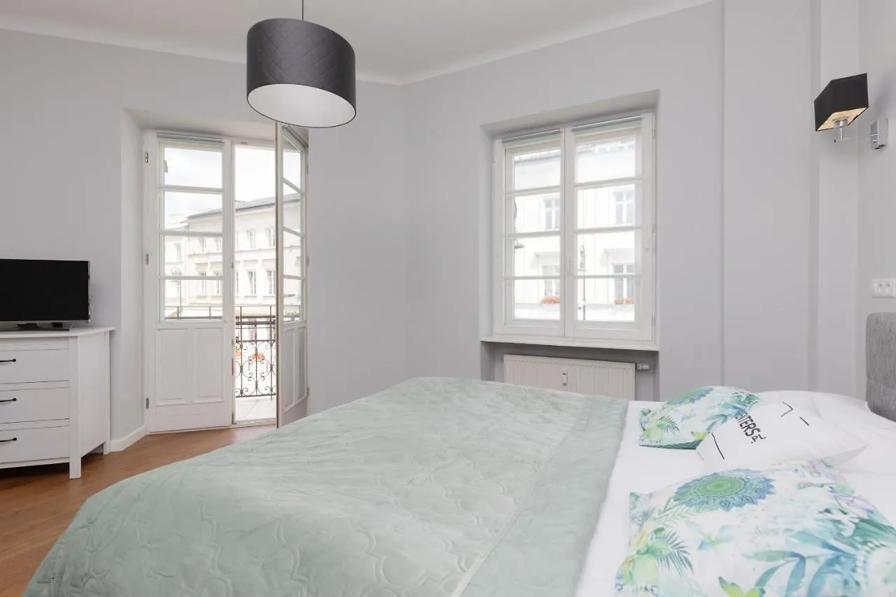 City Center Aparthotel Chmielna By Noclegi Renters Warszawa