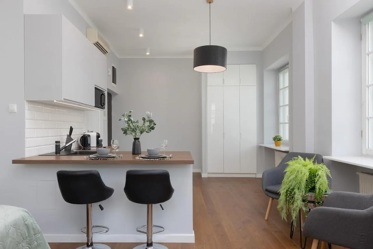 City Center Aparthotel Chmielna By Noclegi Renters Warszawa 0*,