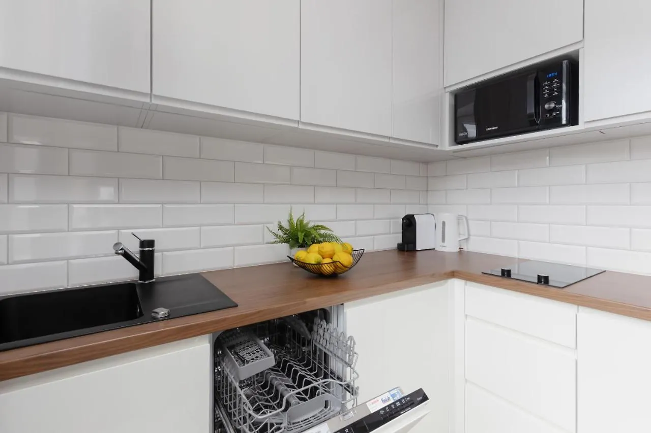 City Center Aparthotel Chmielna By Noclegi Renters Warszawa