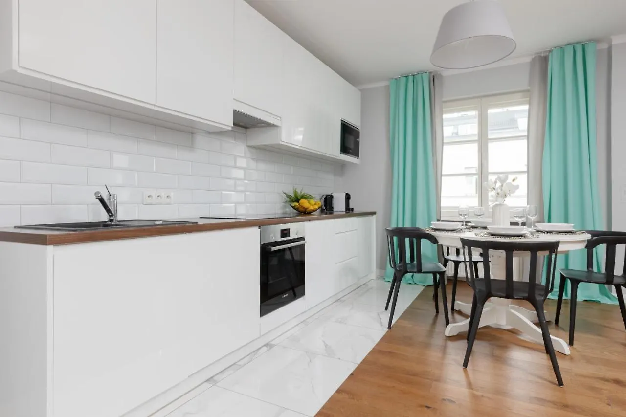 City Center Aparthotel Chmielna By Noclegi Renters Warszawa