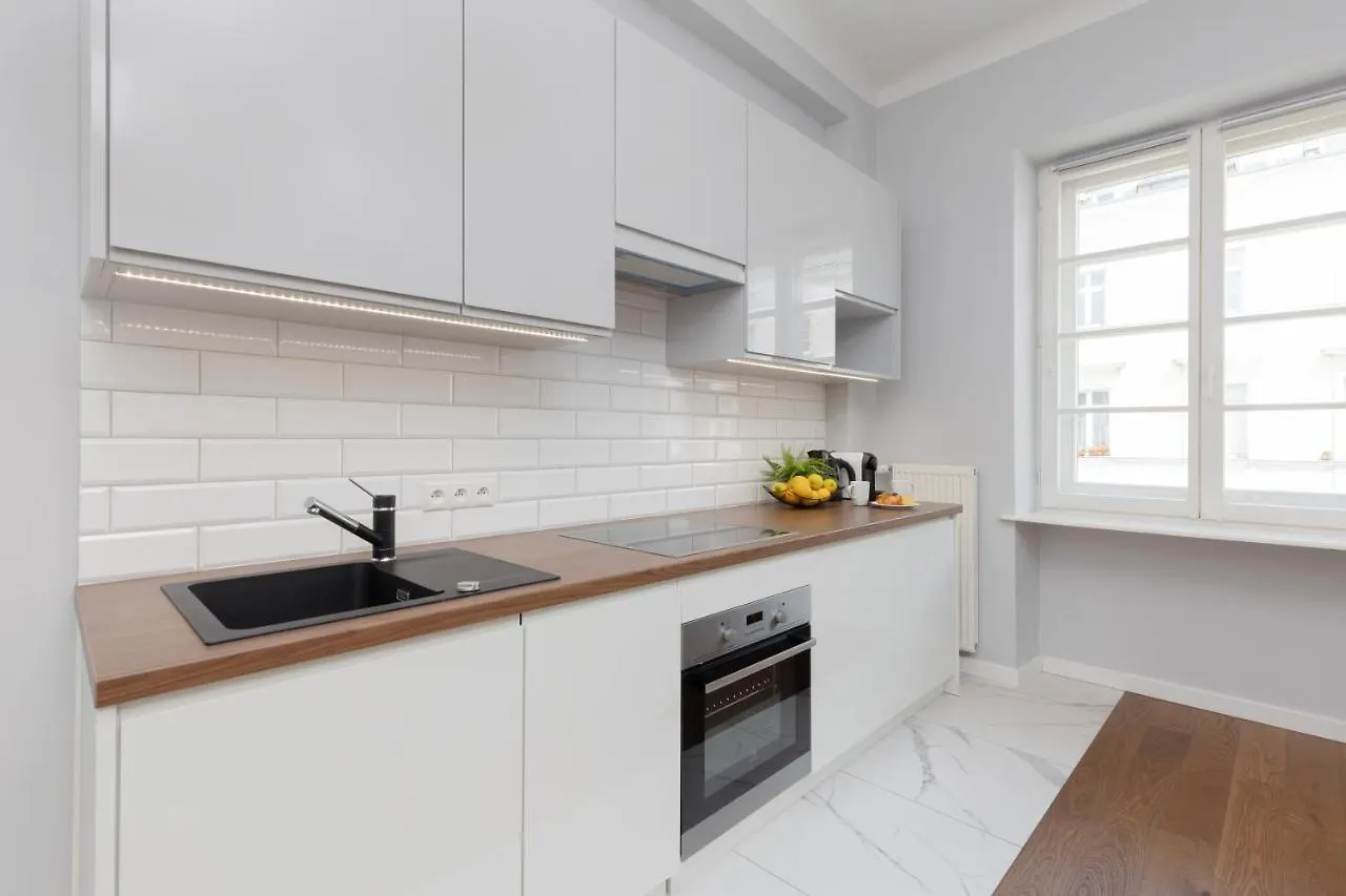 City Center Aparthotel Chmielna By Noclegi Renters 华沙