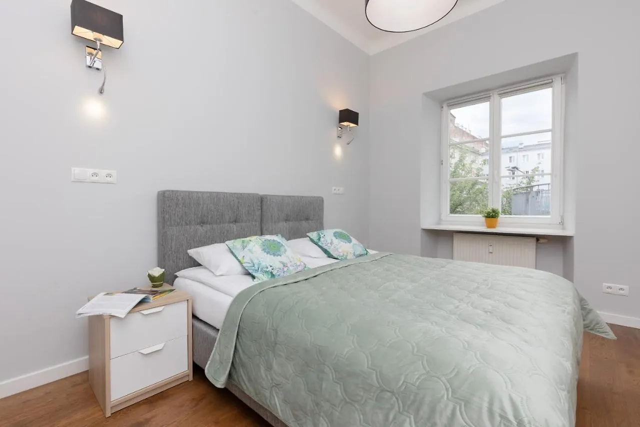 City Center Aparthotel Chmielna By Noclegi Renters Warszawa