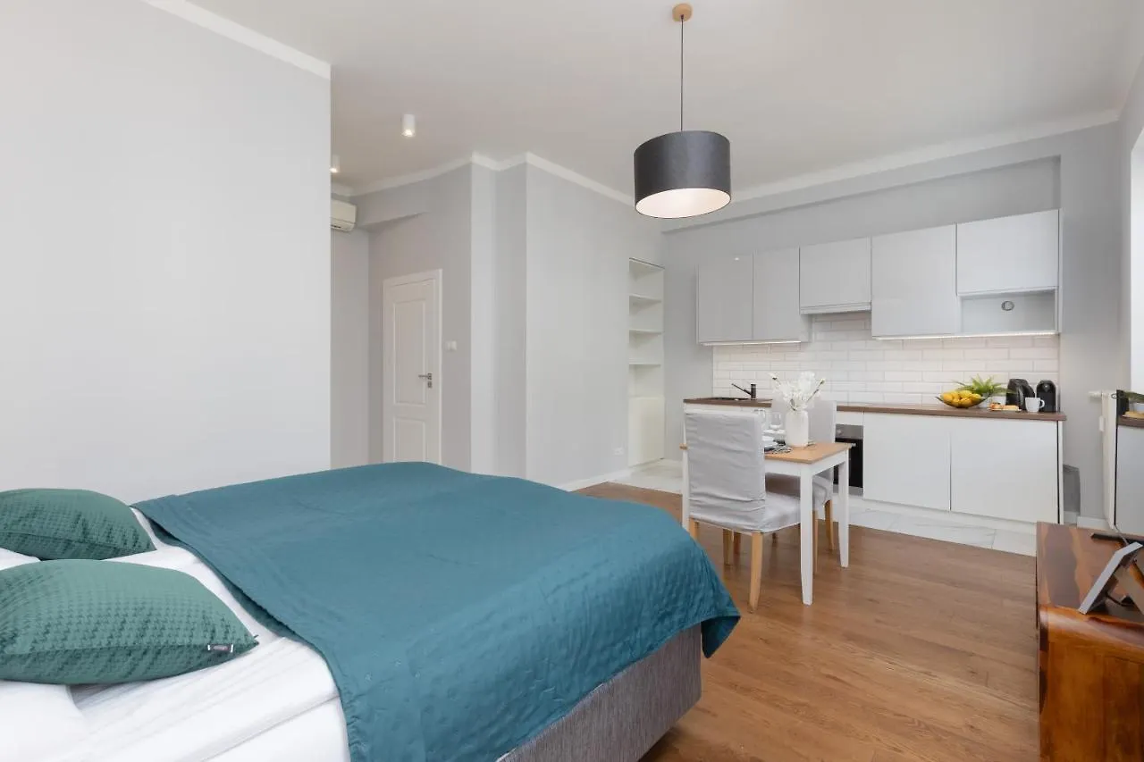 City Center Aparthotel Chmielna By Noclegi Renters 华沙 0*,