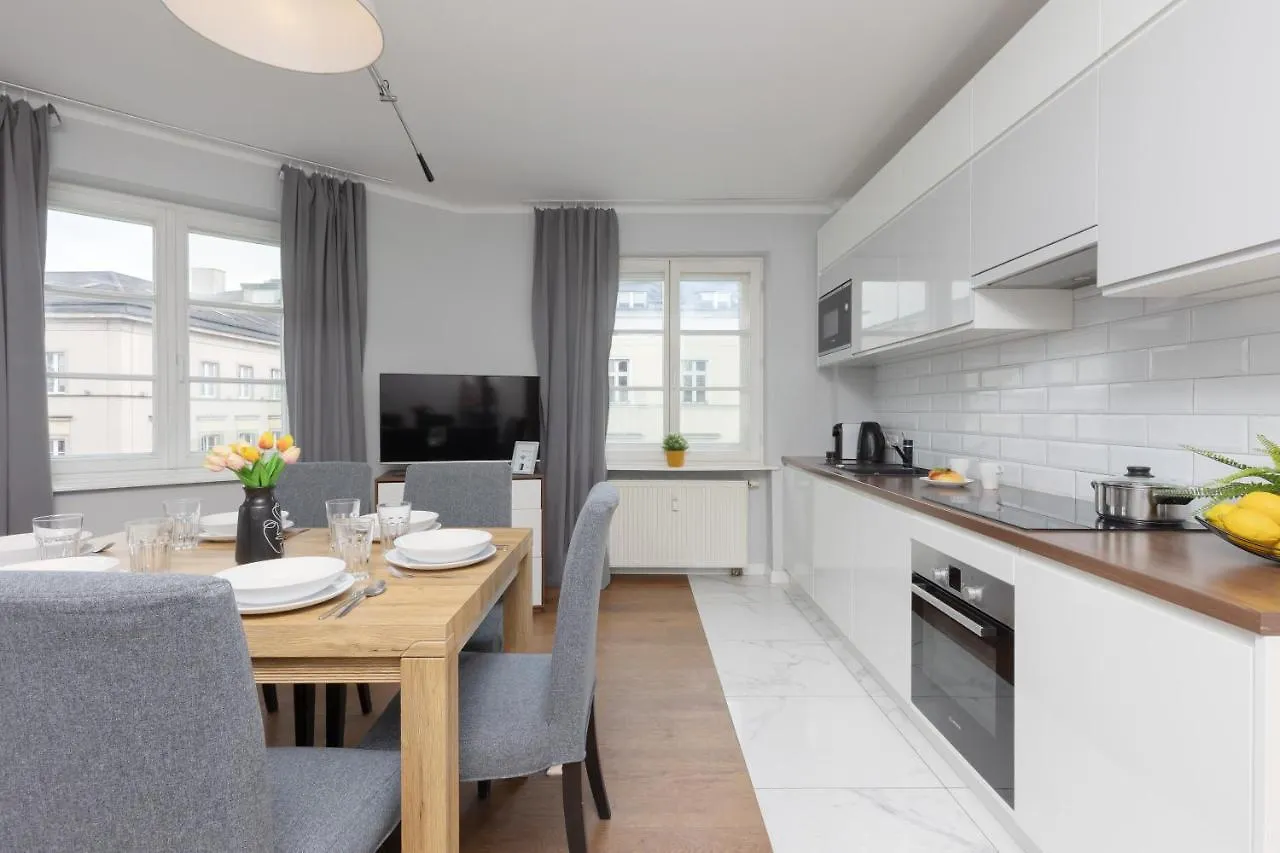 City Center Aparthotel Chmielna By Noclegi Renters Warszawa Polska