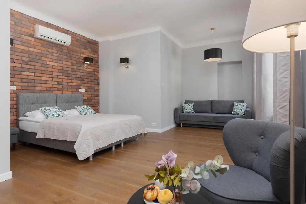 City Center Aparthotel Chmielna By Noclegi Renters Warszawa