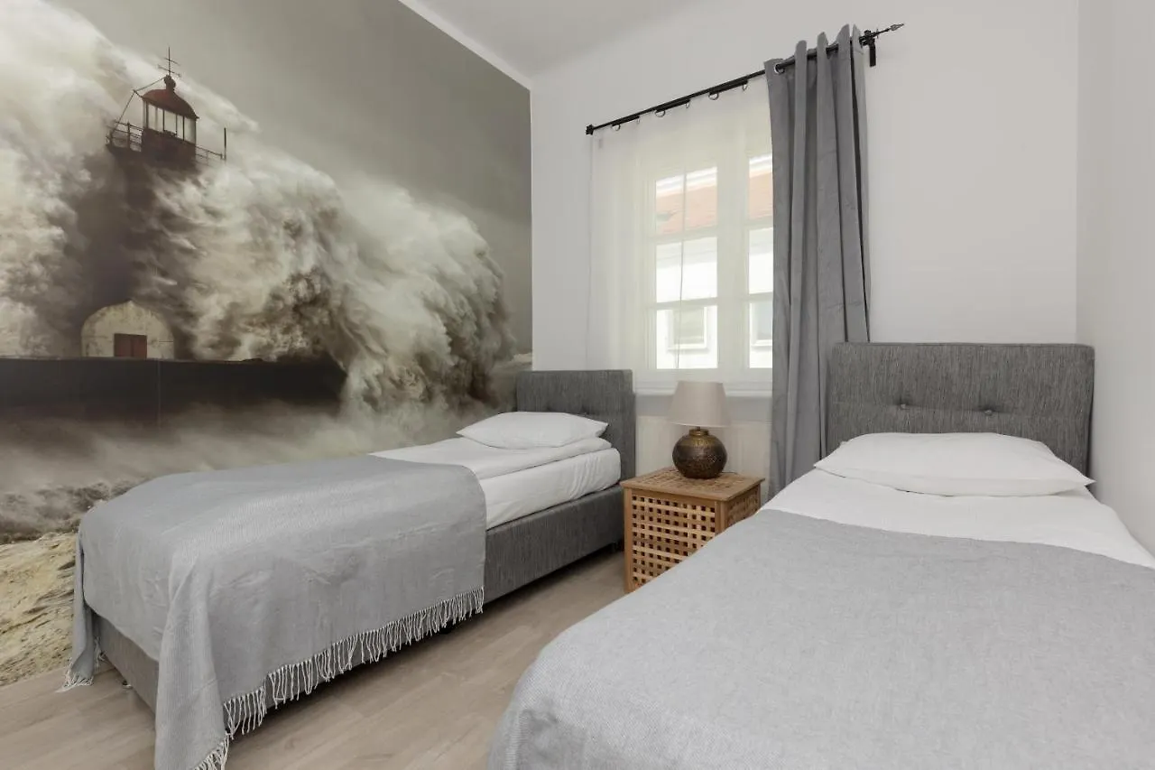 City Center Aparthotel Chmielna By Noclegi Renters Warszawa