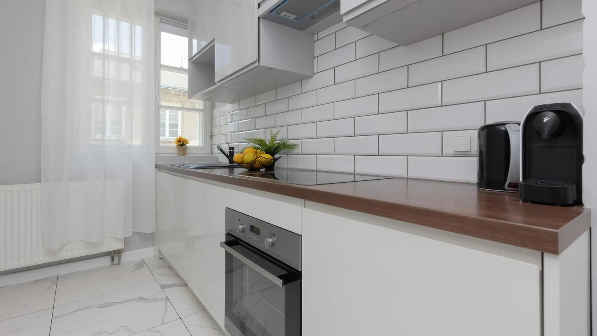 City Center Aparthotel Chmielna By Noclegi Renters Warszawa