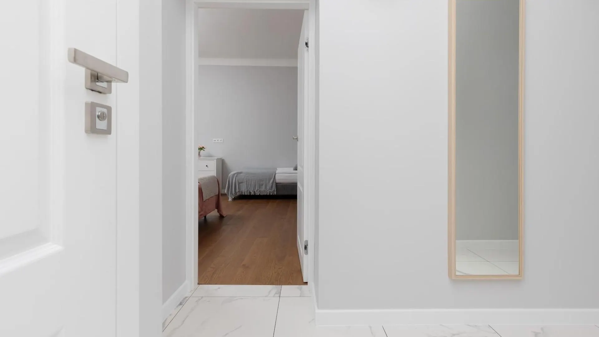 City Center Aparthotel Chmielna By Noclegi Renters Warszawa