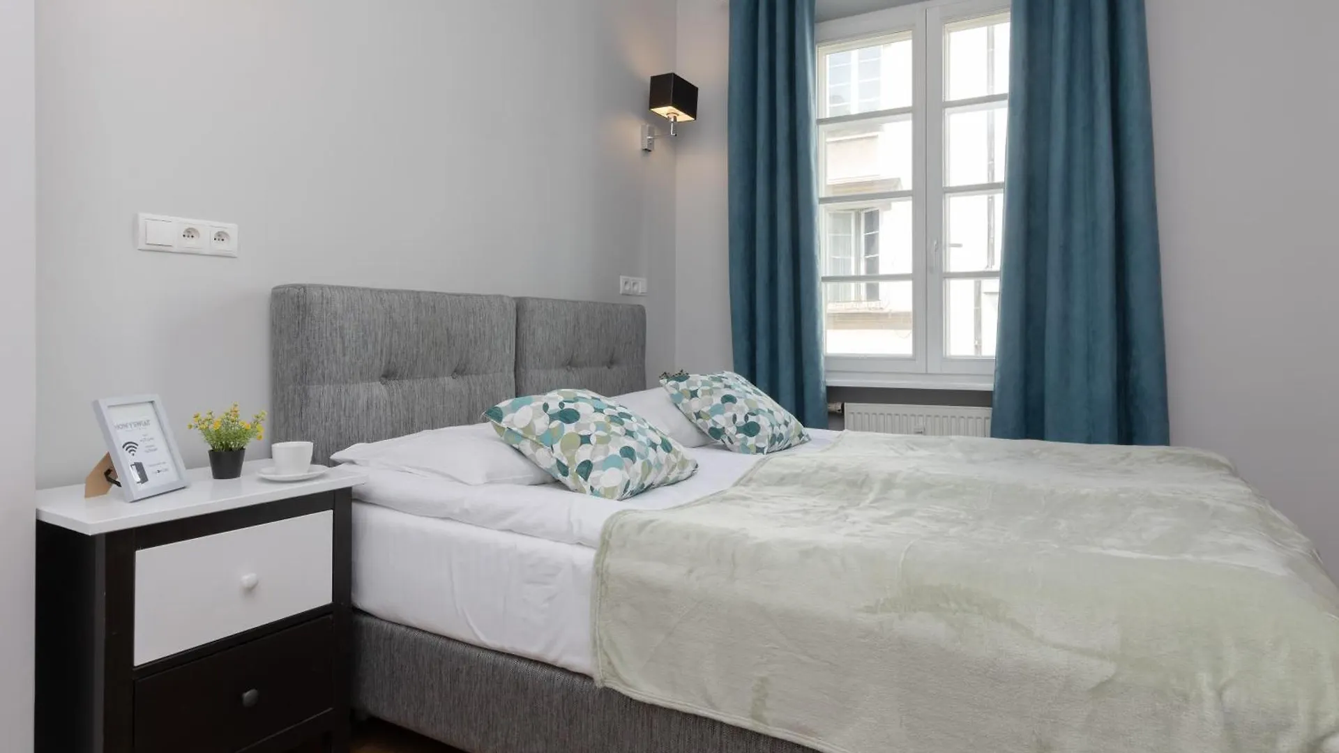 City Center Aparthotel Chmielna By Noclegi Renters Warszawa