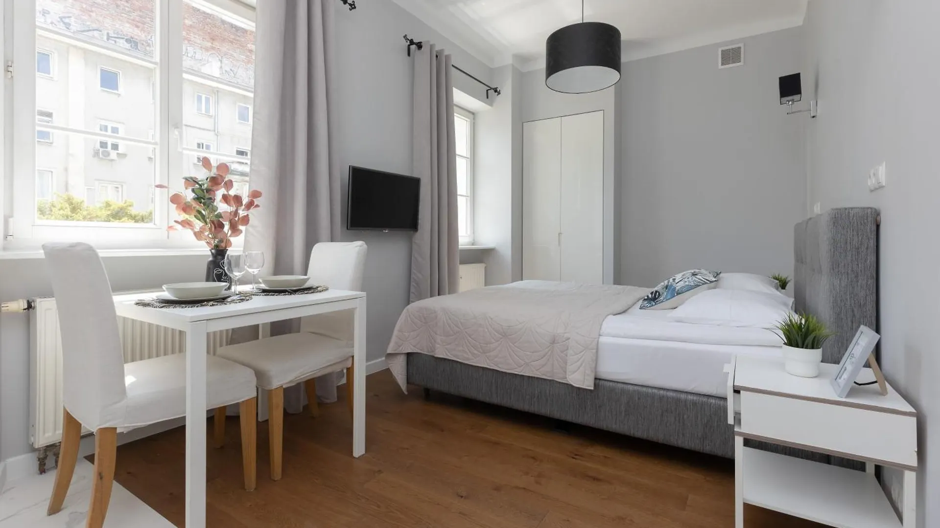 City Center Aparthotel Chmielna By Noclegi Renters 华沙